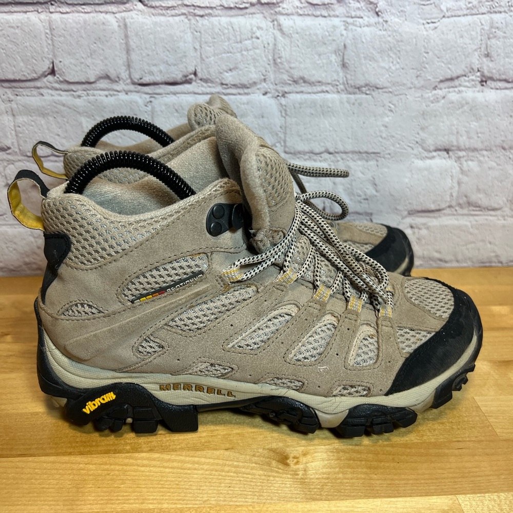 Merrell Moab Ventilator Tan Waterproof Hiking Boots Women’s Size 7.5